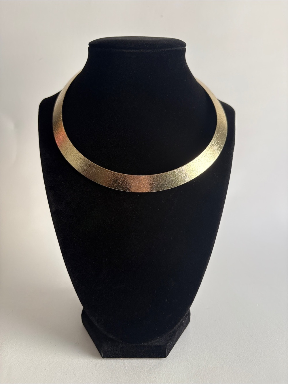 Textured Gold Collar Choker Necklace Sleek Statement Women Jewelry